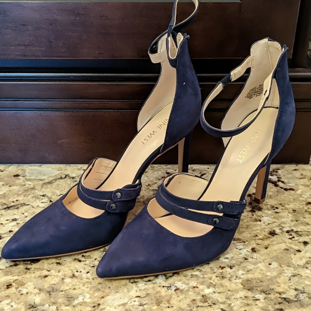 Ninewest Navy, Suede Heels. 8.5